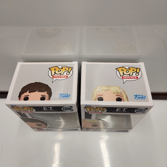 Funko Pop! E.T. The Extra Terrestrial Elliot #1256 Gertie #1257 - Picture 3 of 6
